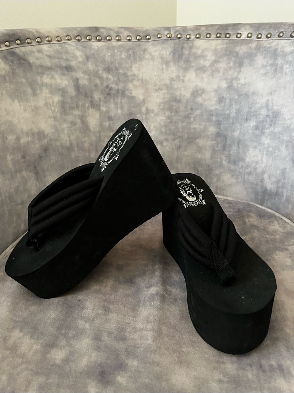 Black High Platform Wedge Flip Flop Sandals 90s Y2K 7.5